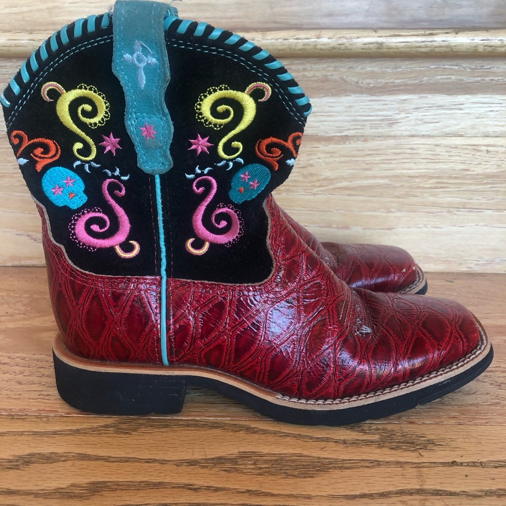 Ariat fiesta cowgirl boots